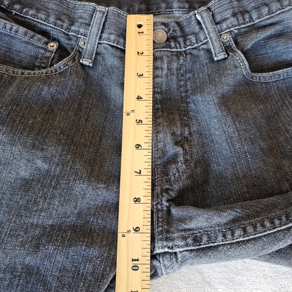 Levi's 514 33X25  Straight Leg Raw Hem Black Distressed Jeans EUC - Picture 5 of 12